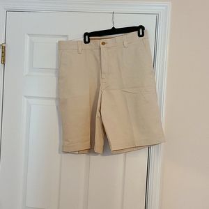 IZOD Men's Saltwater 10.5" Flat Front Chino Short Brand New with tags NWT Stone
